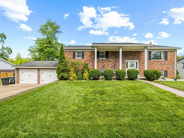 5222 Kenwood Dr, Newburgh, IN 47630