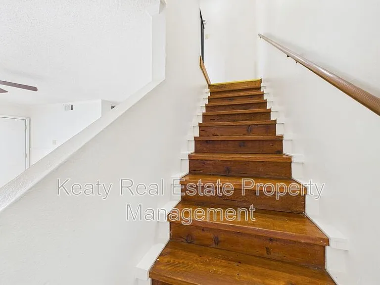 407 Fox Run Ave #2 — Photo 10