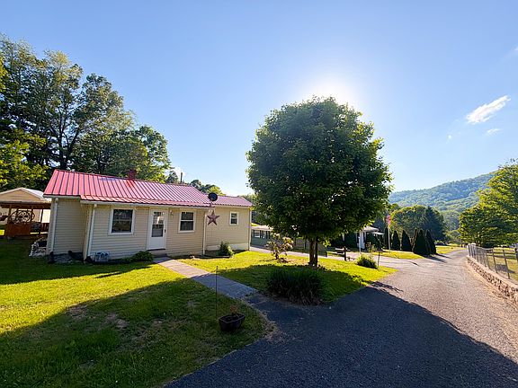 2nd image of 158 Ashwood Dr