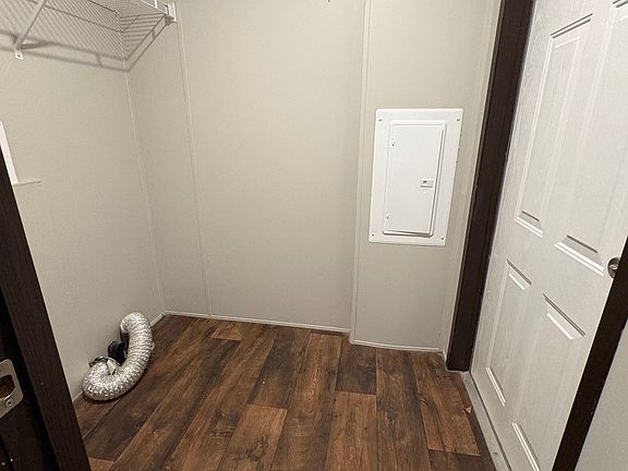 Utility Room Washer/Dryer hookups