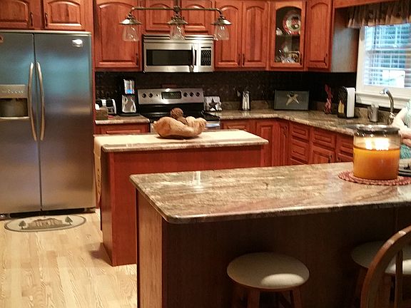 5th image of 150 Deer Park Dr