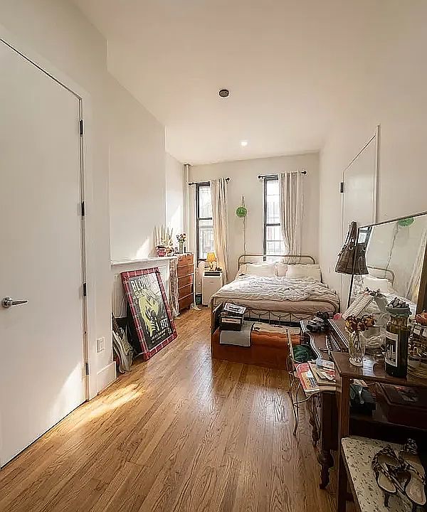 1st image of 352 Melrose St #1C