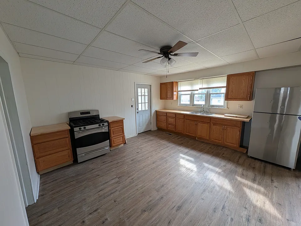59 Van Derveer St #2