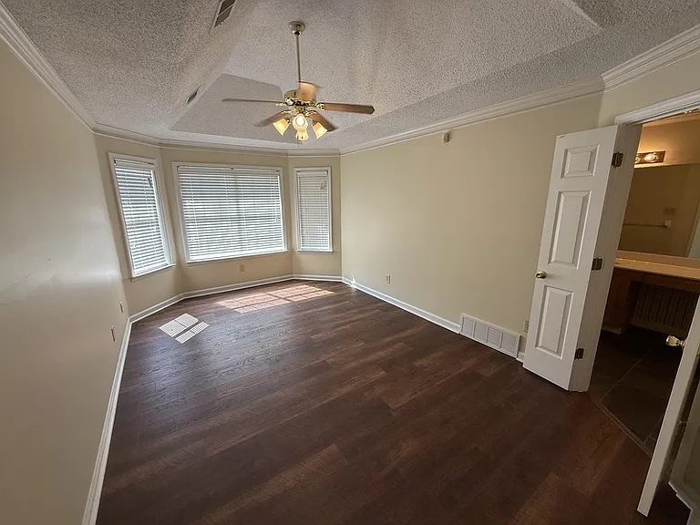 10011 Woodland Pine Cv W — Photo 19