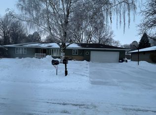 725 Kastner Dr, Holstein, IA 51025