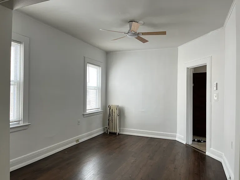 348 Davis Ave #2 — Photo 5