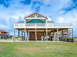 870 East Rd, Crystal Beach, TX 77650