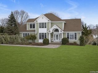 86 Louise Court, Riverhead, NY 11901