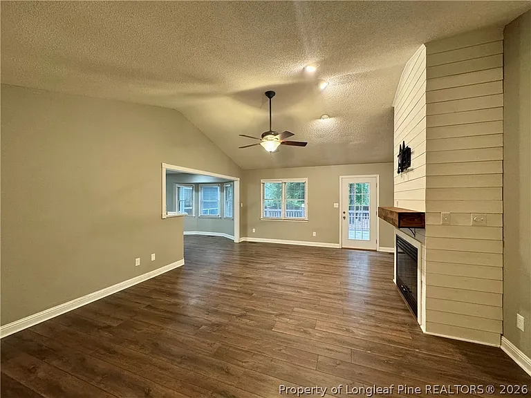 200 Horseshoe Dr — Photo 7
