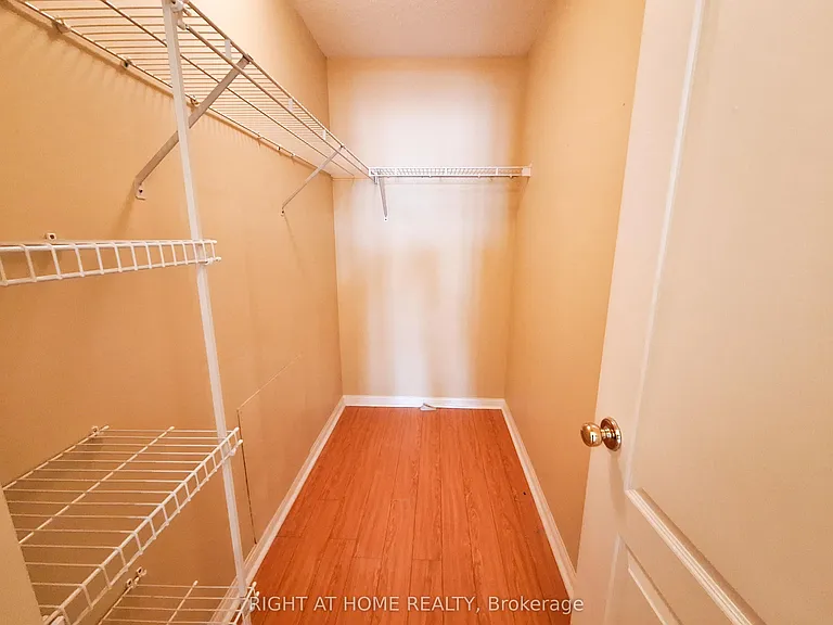 821 Grandview Way — Photo 31