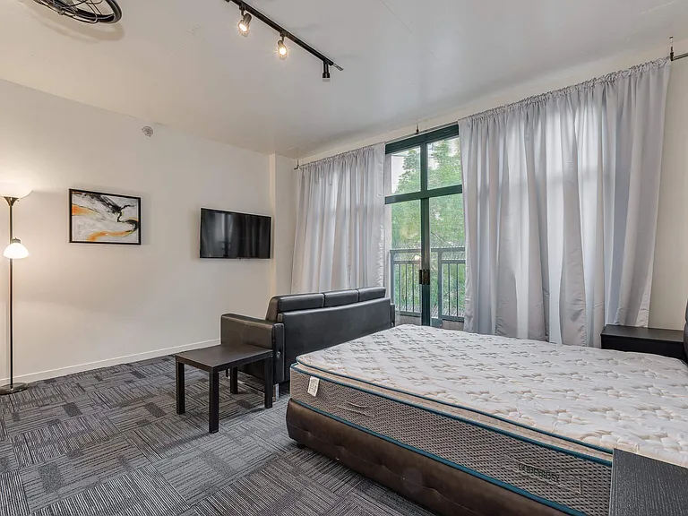 22 Cordova St E #310 — Photo 2