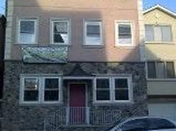 42 Hawkins St APT 2R, Newark, NJ 07105
