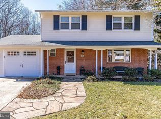 5328 Gainsborough Dr, Fairfax, VA 22032