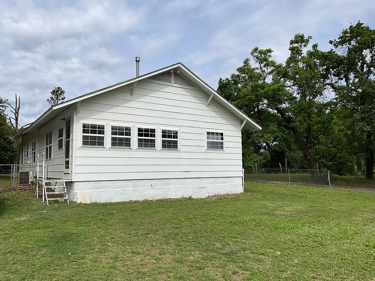 Photo 2 of 13 - 2248 S Luther Rd - Harrah, OK Building Photo - 2248 S Luther Rd