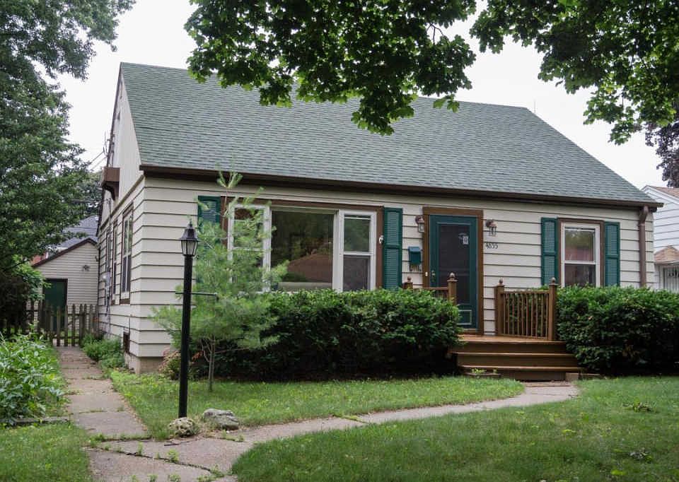 1st image of 4855 N Iroquois Ave