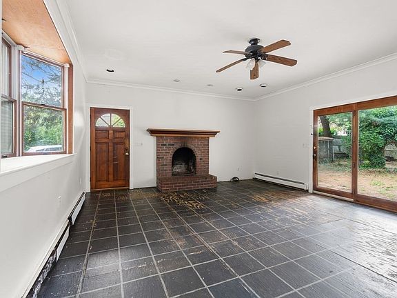 4th image of 10 Willard St
