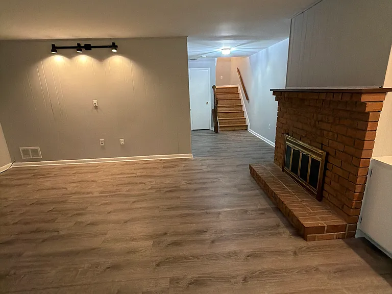 19 Theo Ln — Photo 33