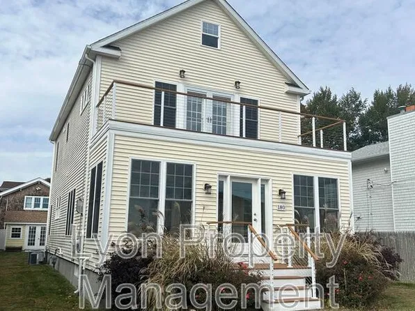 180 Sauga Ave, North Kingstown, RI 02852