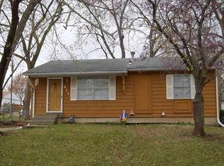 877 SE Brookside Dr, Topeka, KS 66607