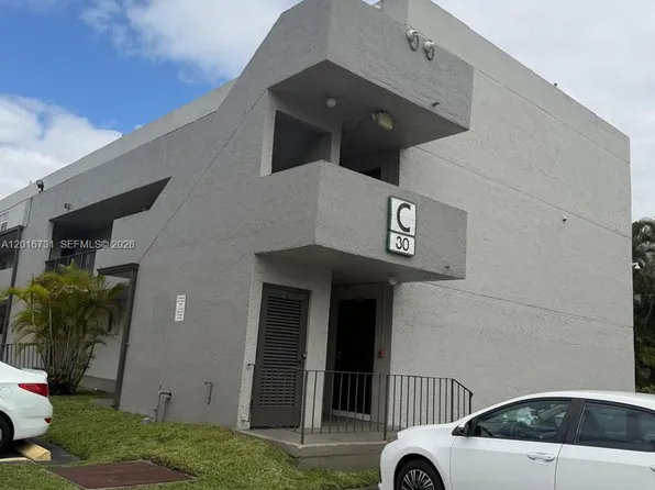 30 NW 87th Ave APT C225, Miami, FL 33172