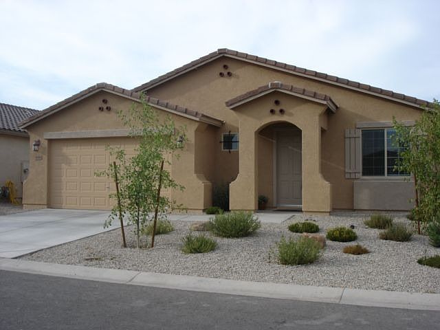 1st image of 926 E Cierra Cir