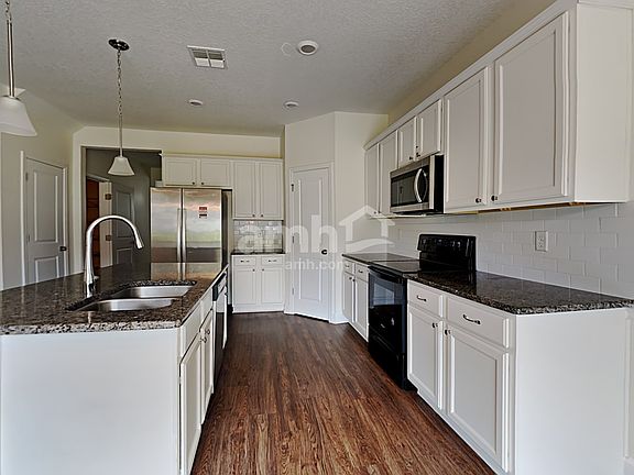 3rd image of 3076 Creek Village Lane Grn