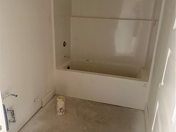 3rd image of 1097 30th St