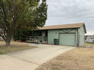 1511 Mulberry Cir, Dodge City, KS 67801