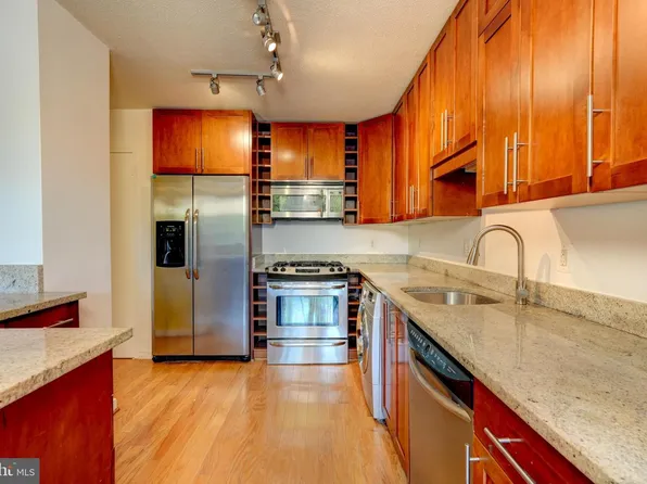 7333 New Hampshire Ave APT 510, Takoma Park, MD 20912