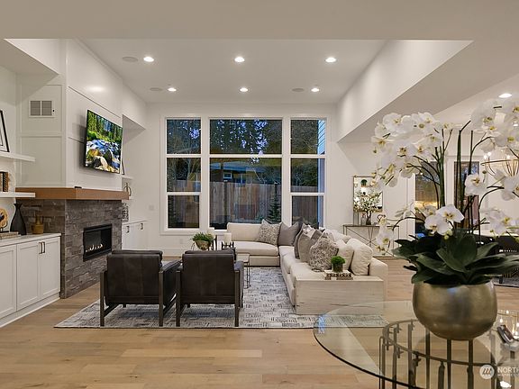 5th image of 2032 150th Avenue SE