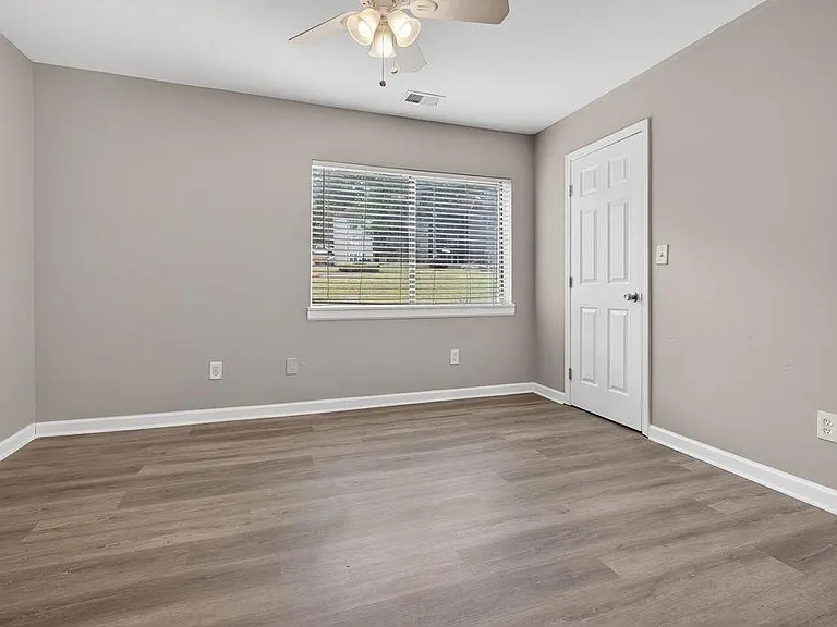 3575 Oakvale Rd #102 — Photo 5