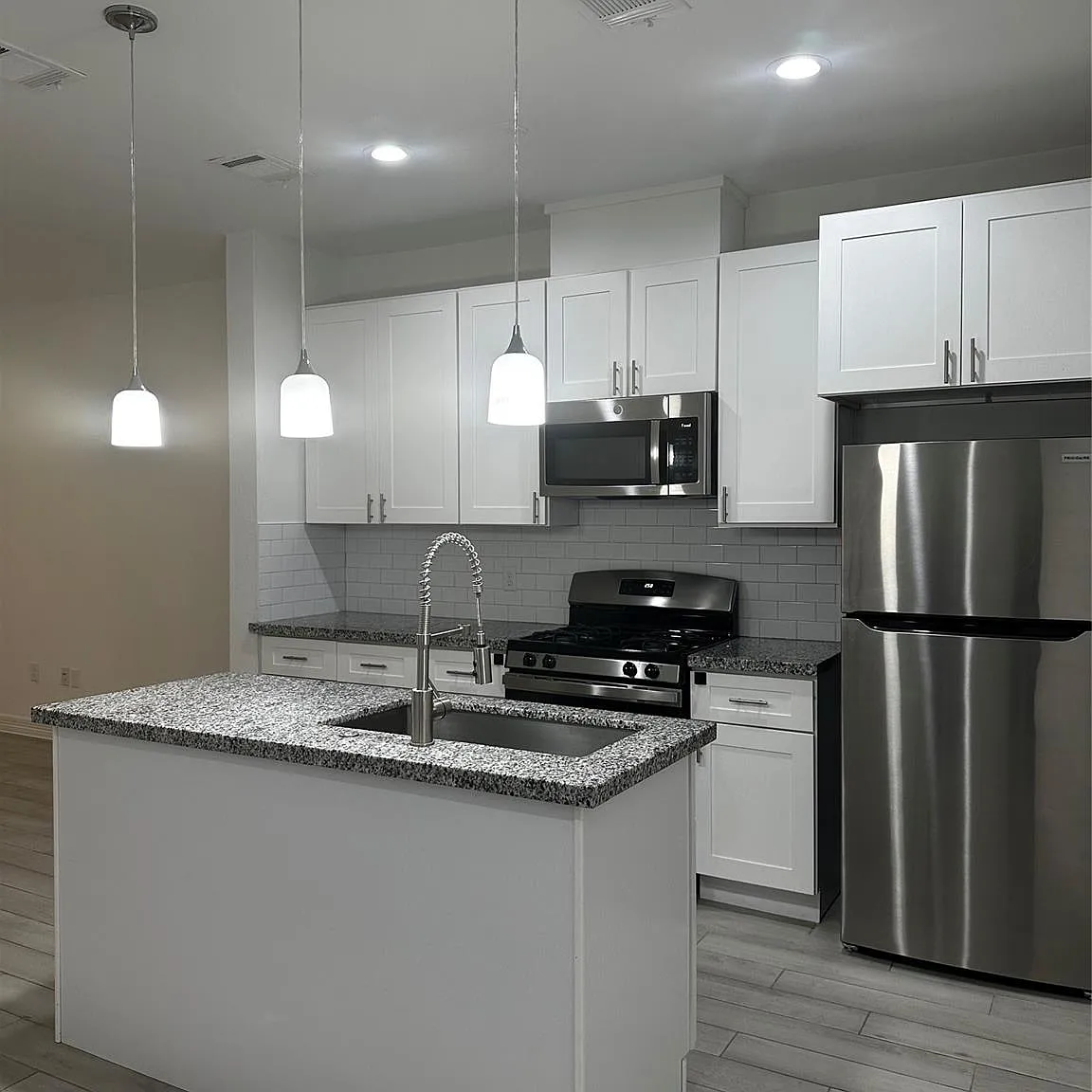 3 bed, 2.5 bath, $1,850 — Photo 1