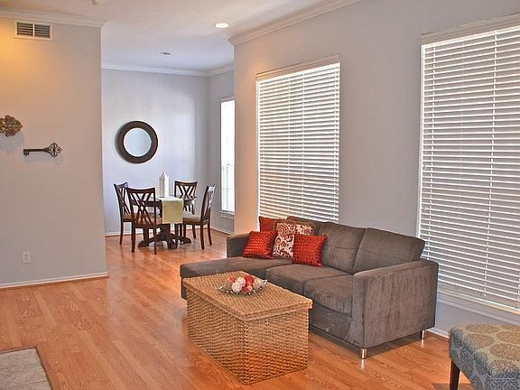 5th image of 3311 Blackburn St #2002