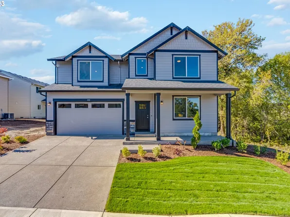 351 S 8th St, Carlton, OR 97111