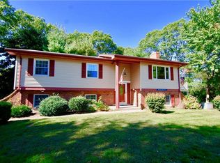 17 Starview Ln, Westerly, RI 02891