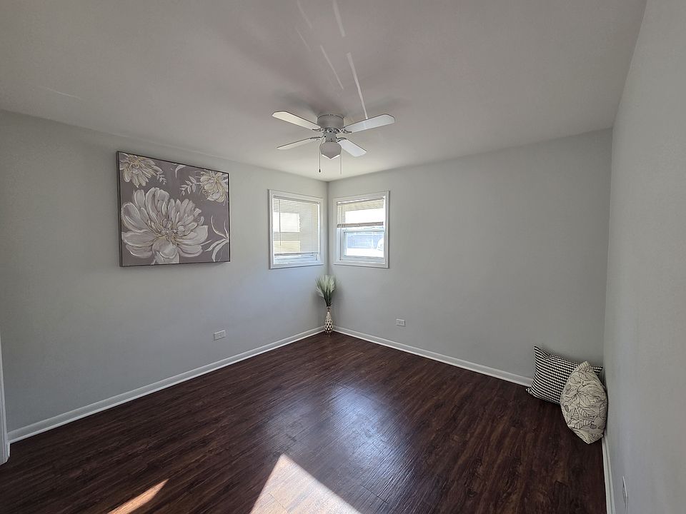 2nd image of 3878 Ruby St APT Gw