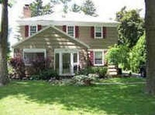 553 Antlers Dr, Rochester, NY 14618