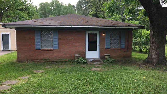 M- 208 Tennessee Street - 1 — Photo 1