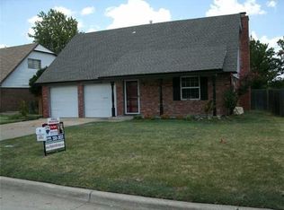 3708 Ridgehaven Dr, Midwest City, OK 73110