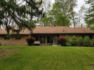 225 W Nottingham Rd, Dayton, OH 45405