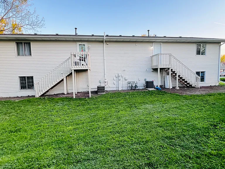 266 N Cross St — Photo 10