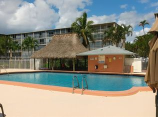 950 Hillcrest Dr APT 202, Hollywood, FL 33021