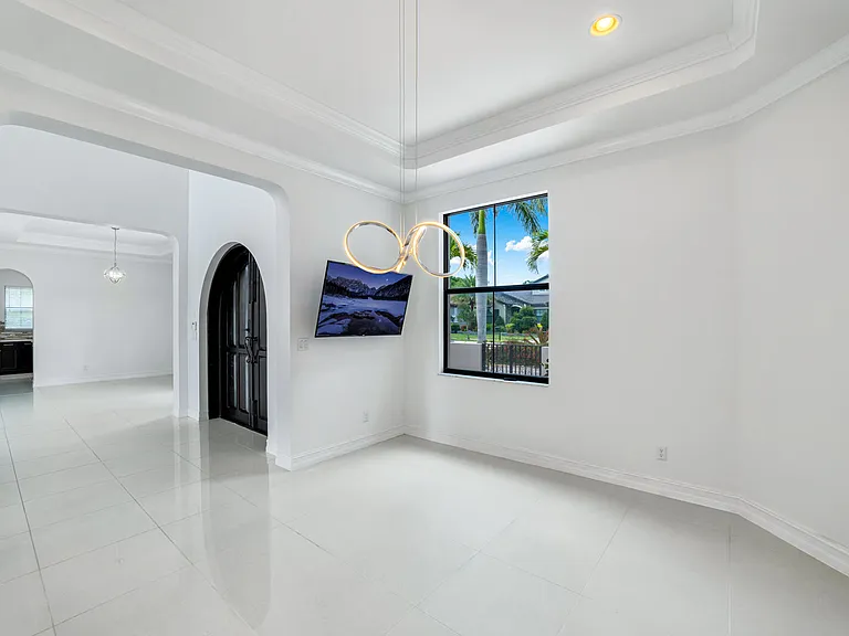 9065 Watercrest Cir E — Photo 13