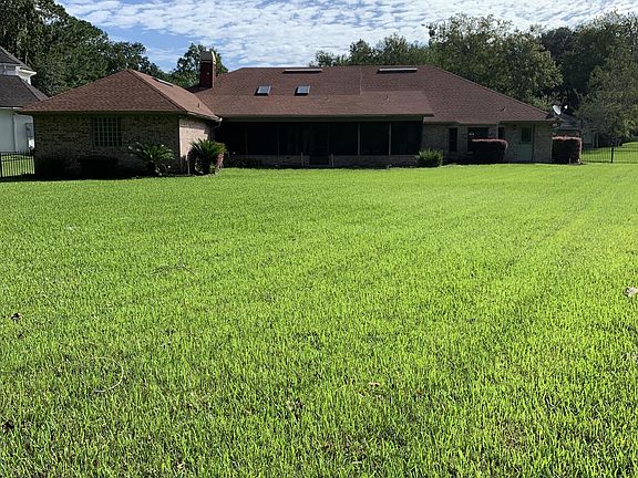 3rd image of 718 Dove Creek Cir