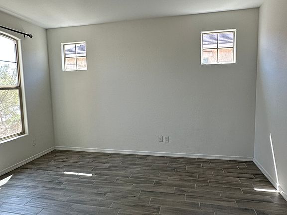 4th image of 5808 N 109th Ave