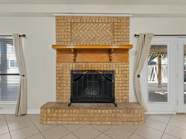 9622 Oak Springs Dr — Photo 8