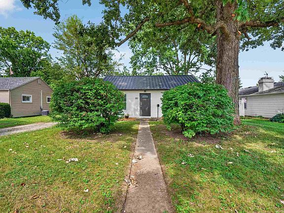 3rd image of 2517 Vance Ave