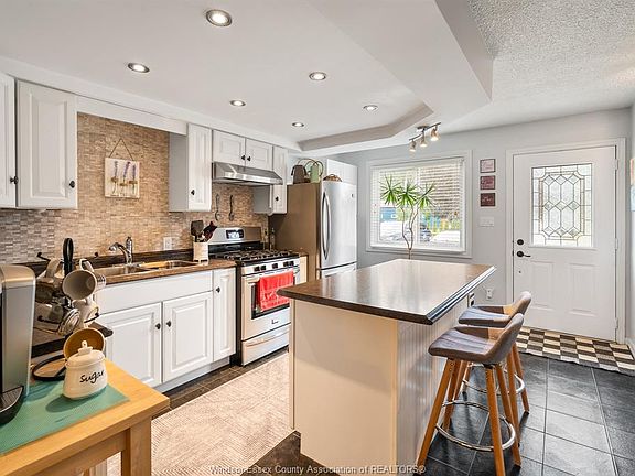 5th image of 345 Robson Rd Unit 10