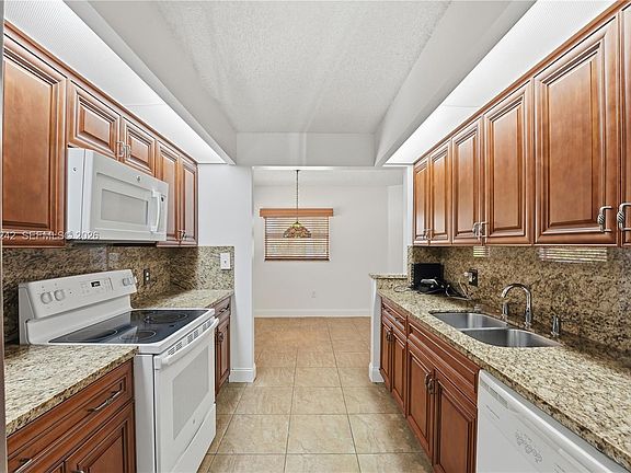 5th image of 700 SW 137th Ave APT 215H