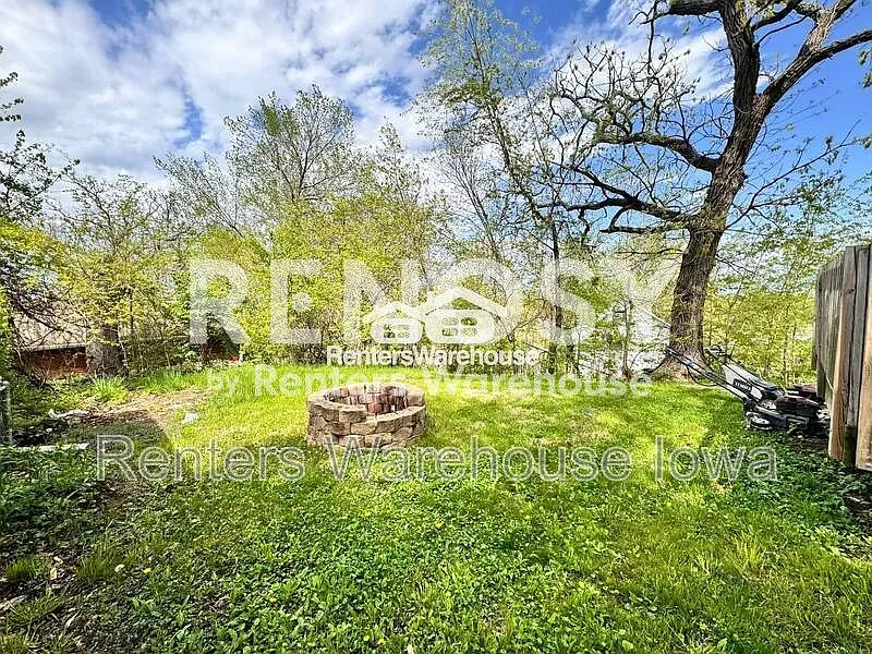 35 Hillside Ave
